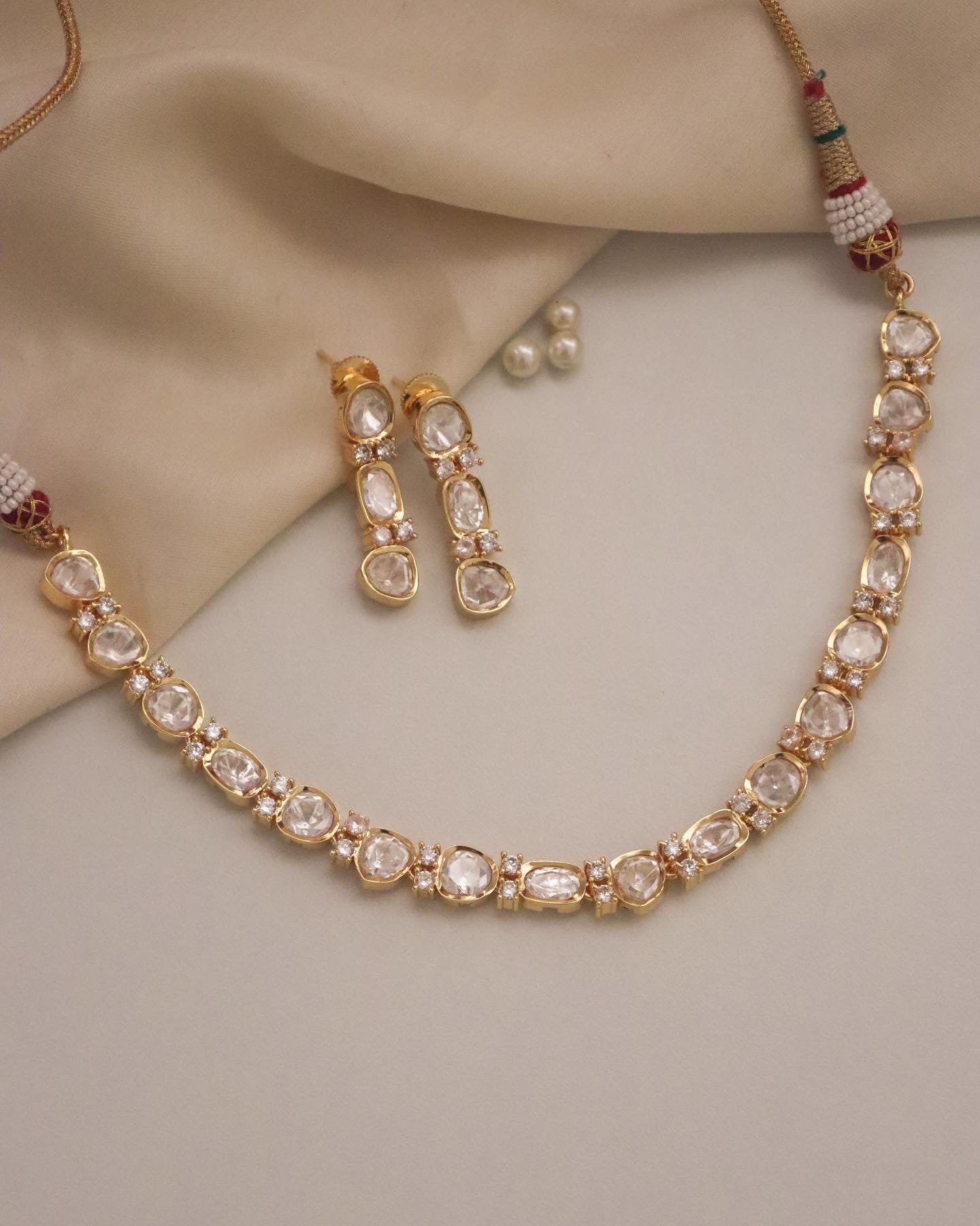 Anuya Kundan Set