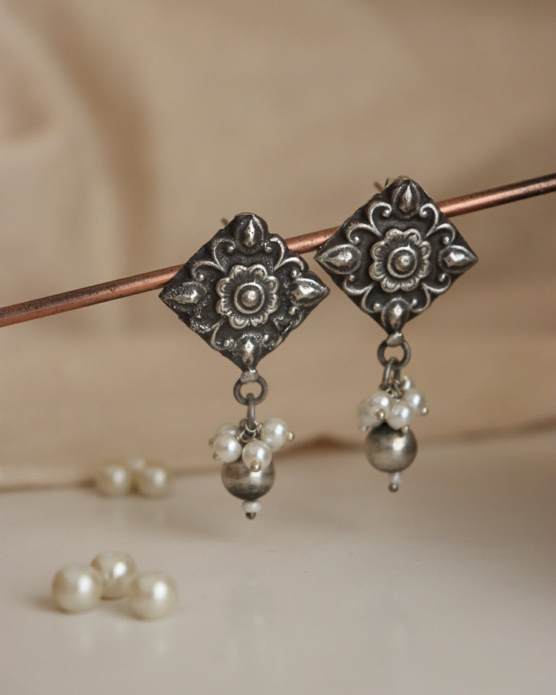 Pihu - Earrings