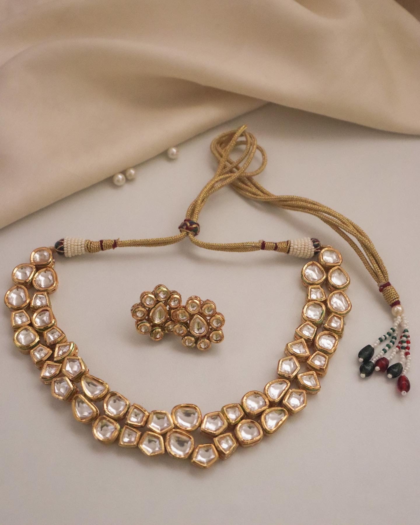 Sukrithi Kundan Set