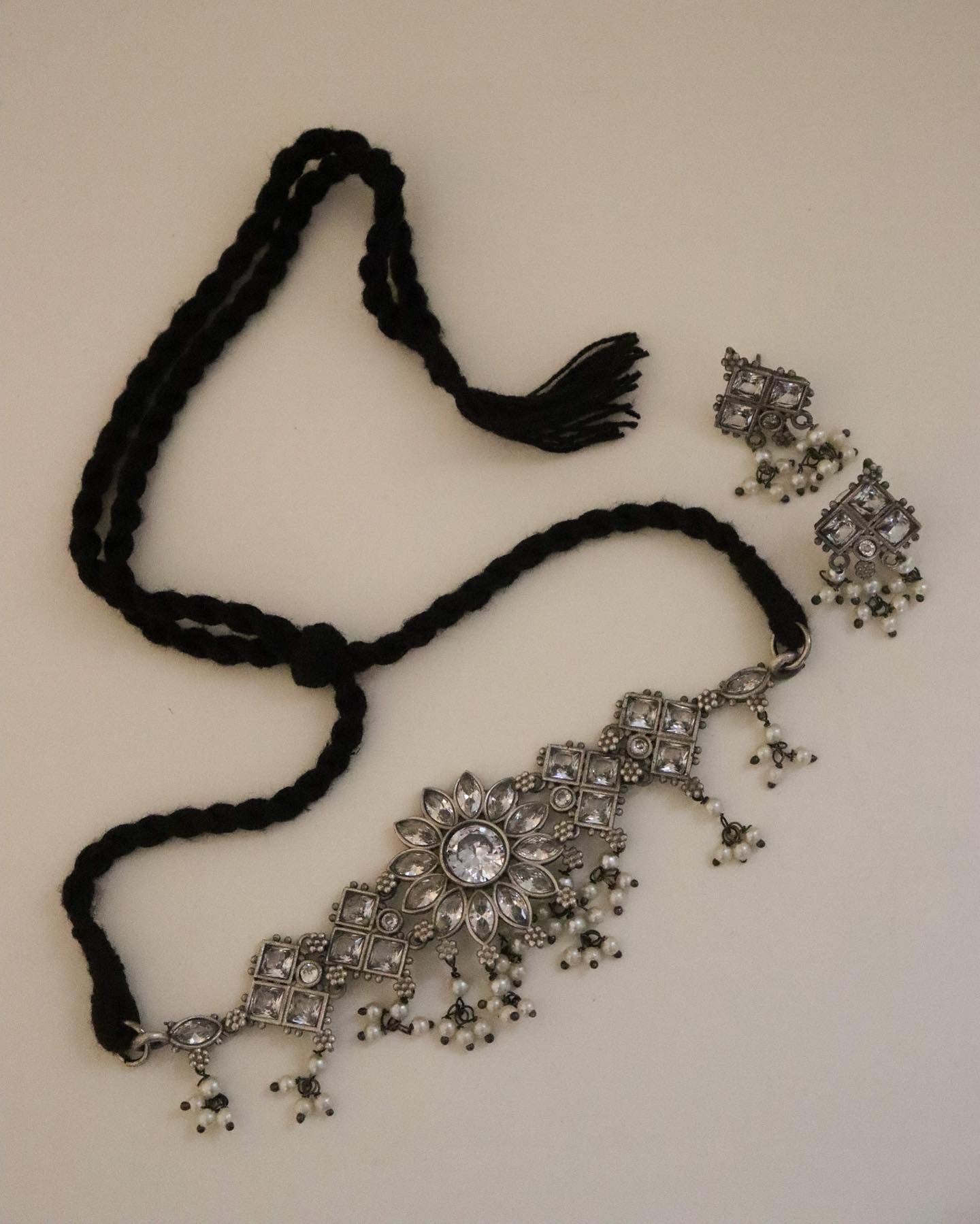 Arooba Choker Set