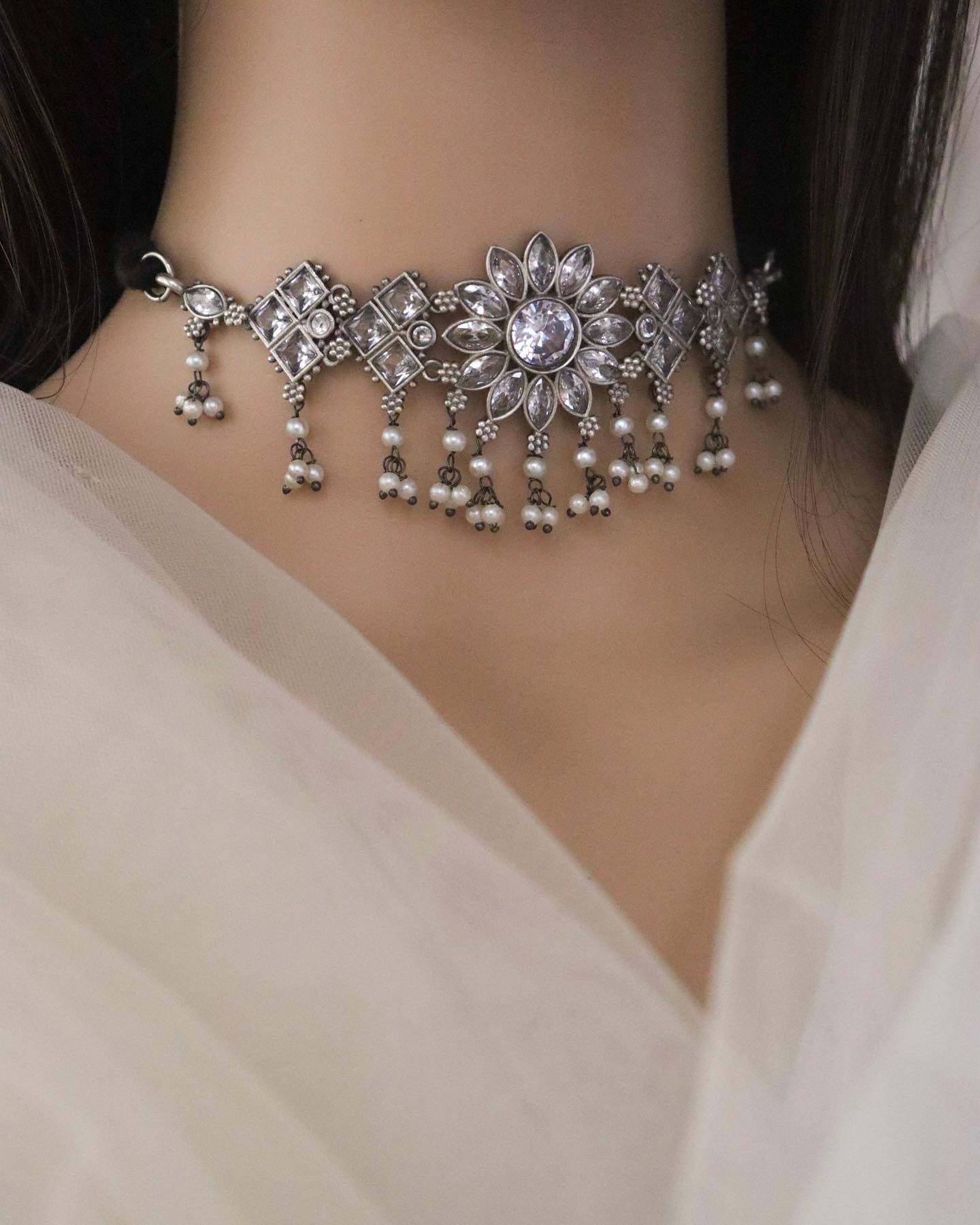 Arooba Choker Set