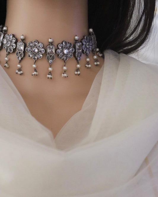 Mrunmai Choker Set